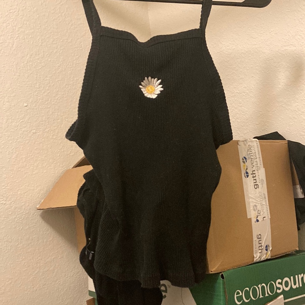 Black tank top with sunflower